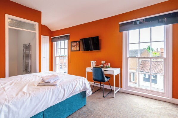 Deluxe Double Room | Desk, free WiFi - The Bell Hotel  (Burgh le Marsh)