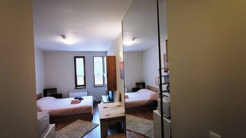 Studio, Multiple Bedrooms, Accessible, Smoking | 1 bedroom