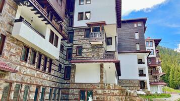 Studio, Accessible, Smoking | Exterior