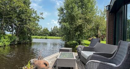 Amazing home in Stolwijk with house sea view