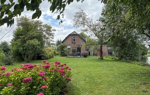 Exterior - Amazing home in Stolwijk with house sea view (Stolwijk)