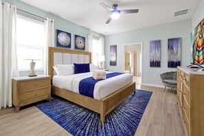 9 bedrooms, iron/ironing board, travel crib, free WiFi - NEW & FUN-2 Theaters-Arcade Game Room-4 Themed BRs (Kissimmee)