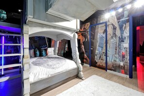 9 bedrooms, iron/ironing board, travel cot, free WiFi
