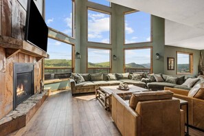 Televisor i llar de foc 