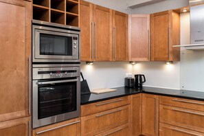 Private kitchen - Spacious luxury all inclusive old town flat (Tallinn)