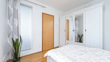 1 chambre, fer et planche à repasser, Wi-Fi, draps fournis