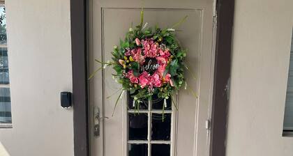 Charming 1-bedroom apartment in fabulous Piarco with AC