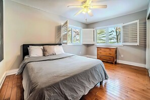 6 bedrooms, bed sheets