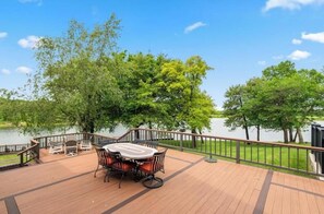 Outdoor dining - Shoreline Lodge on Private Lake (Dewey)