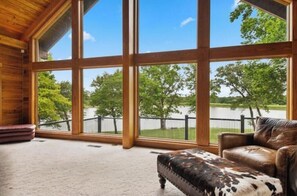 Interior - Shoreline Lodge on Private Lake (Dewey)