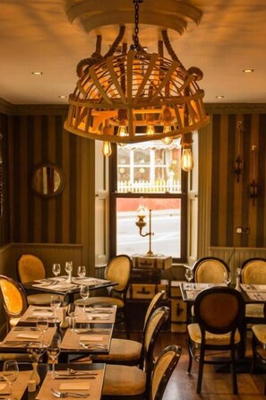 Restaurant - Bay View Hotel  (Kilkee)