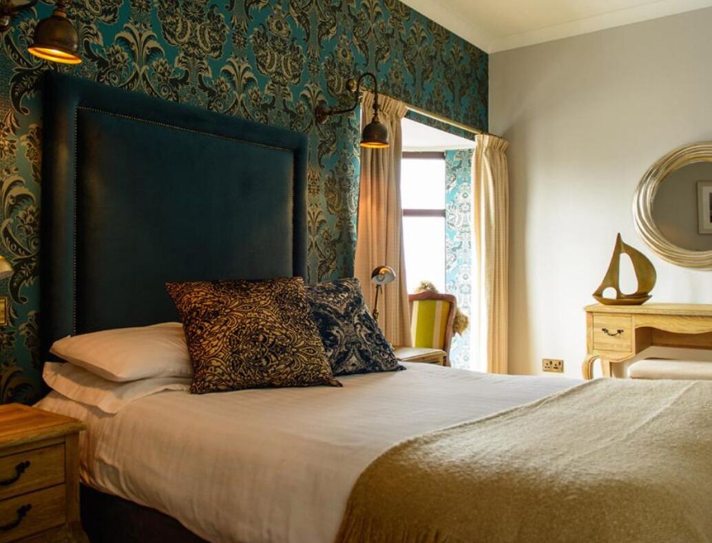 Iron/ironing board, free WiFi