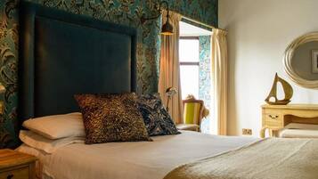 Iron/ironing board, free WiFi