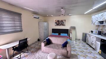 Luksushuoneisto, parveke, kaupunkinäköala | Oleskelualue