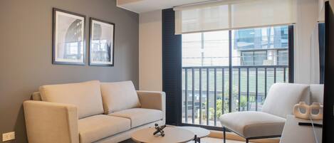 شقة (4) | غرفة المعيشة | أرضيات مدفأة