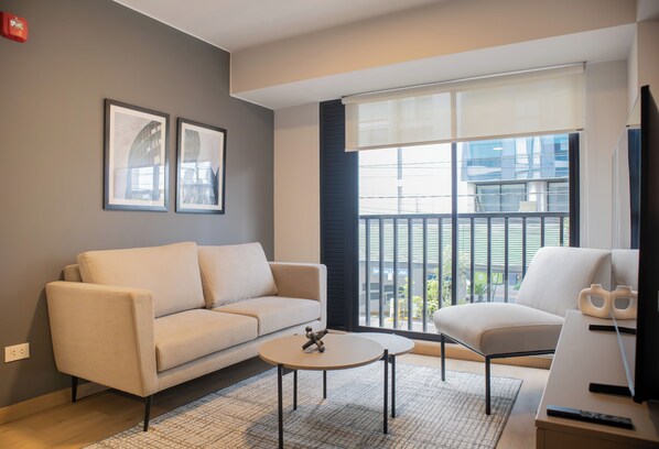 Apartment (4) | Living room