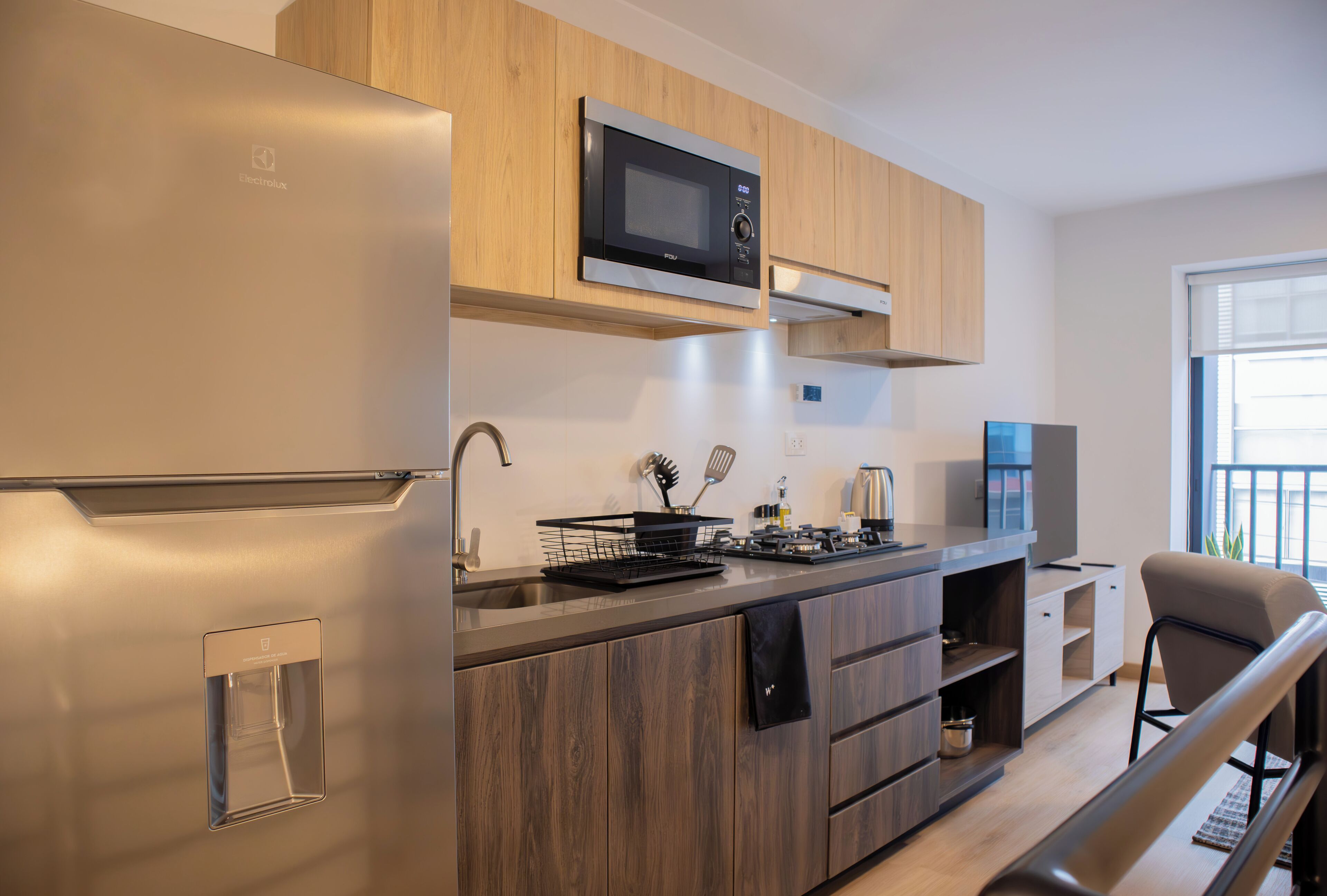 Apartamento (311) | Cozinha privada | Geladeira grande, micro-ondas, fogão, torradeira