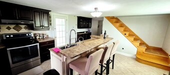 Beach Lovers Dreams : Close to sand and amenities