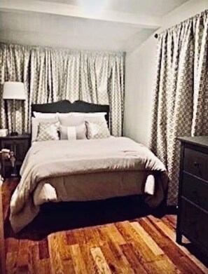 2 bedrooms, iron/ironing board, Internet, bed sheets - Comfy 2 Bedroom Suite in Trendy BedStuy (Brooklyn)