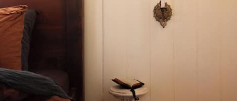 1 bedroom, iron/ironing board, bed sheets