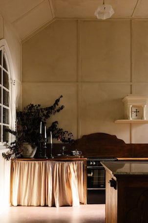 Microwave, oven, stovetop. The Travelling Bishop ~ Historic Church