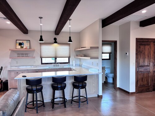 Luxury guest house in Arizona's wine country