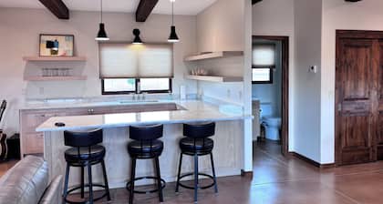Luxury guest house in Arizona's wine country