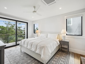 7 bedrooms, iron/ironing board
