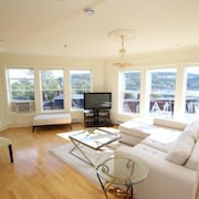 HarbourGate Condos & Studios