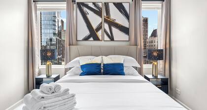 Hancock Lookout Steps to Beach and Transit includes CHI Views