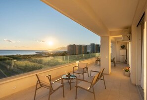 Terrace at sunset - Luxury Sea-View Penthouse - 4BR - Terrace - Arechi (Campania)