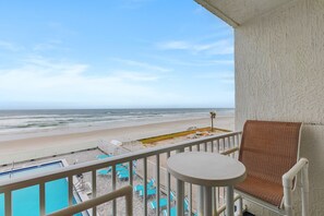 Property grounds - Oceanfront Balcony Condo – Walk to Dining, Splash Park & More (Daytona Beach)