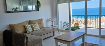 ME&YOU Apartment in Sesimbra , 300 mts from the beach with free parking.