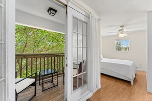 6 bedrooms, iron/ironing board, travel crib, free WiFi - Family-Friendly Beach House – Private Pool, Balcony, BBQ Grills & Prime Location! (Cocoa Beach)