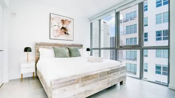 Deluxe Condo, Balcony, City View