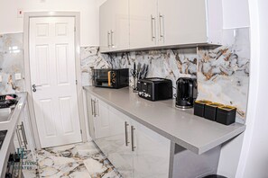 Mikrowelle, Ofen, Herdplatte