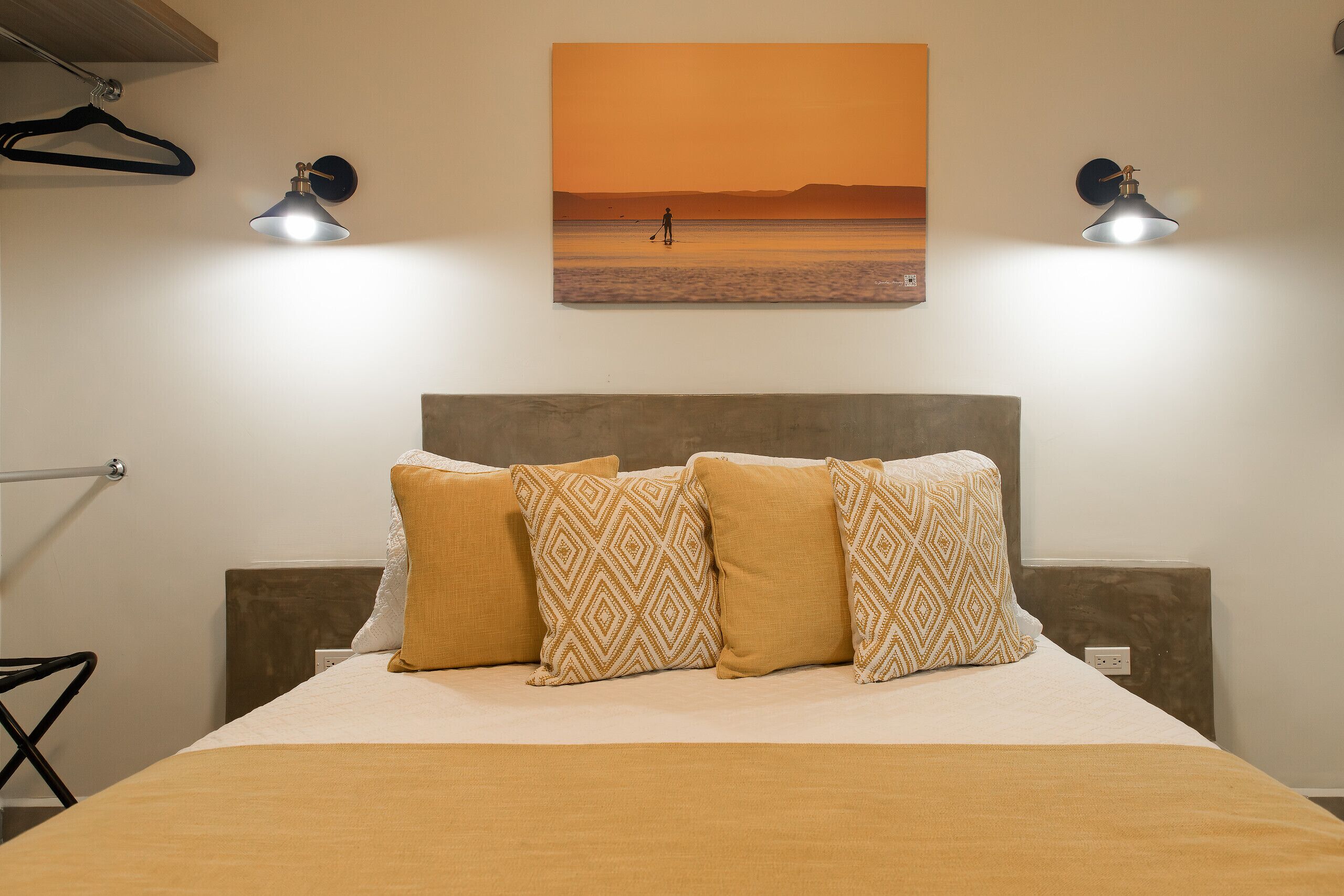 2 bedrooms, iron/ironing board, free WiFi