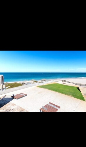 Wake up every morning with stunning ocean views on your door step.