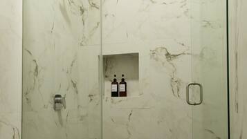 Shower, towels