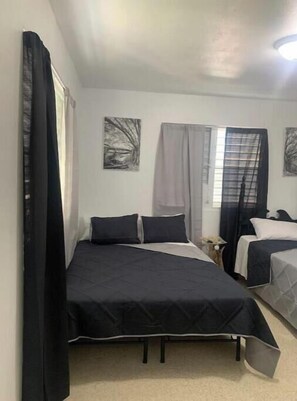 1 bedroom, iron/ironing board, Internet, bed sheets - Elena's WhiteHouse #4 Anasco PR (Añasco)