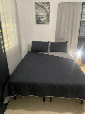 1 bedroom, iron/ironing board, internet, bed sheets