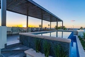Beheizter Pool