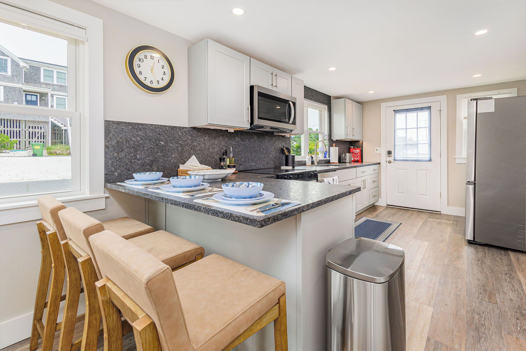 Cookware/dishes/utensils, spices, paper towels