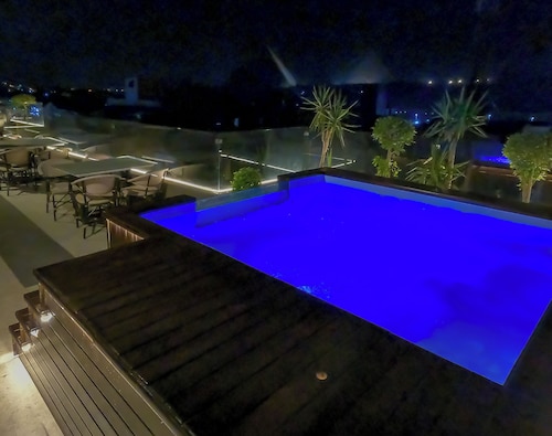 Pyramids Gem Plaza Boutique Hotel 
