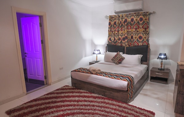 Luxury Apartment, Balcony, City View | In-room safe, iron/ironing board, free WiFi