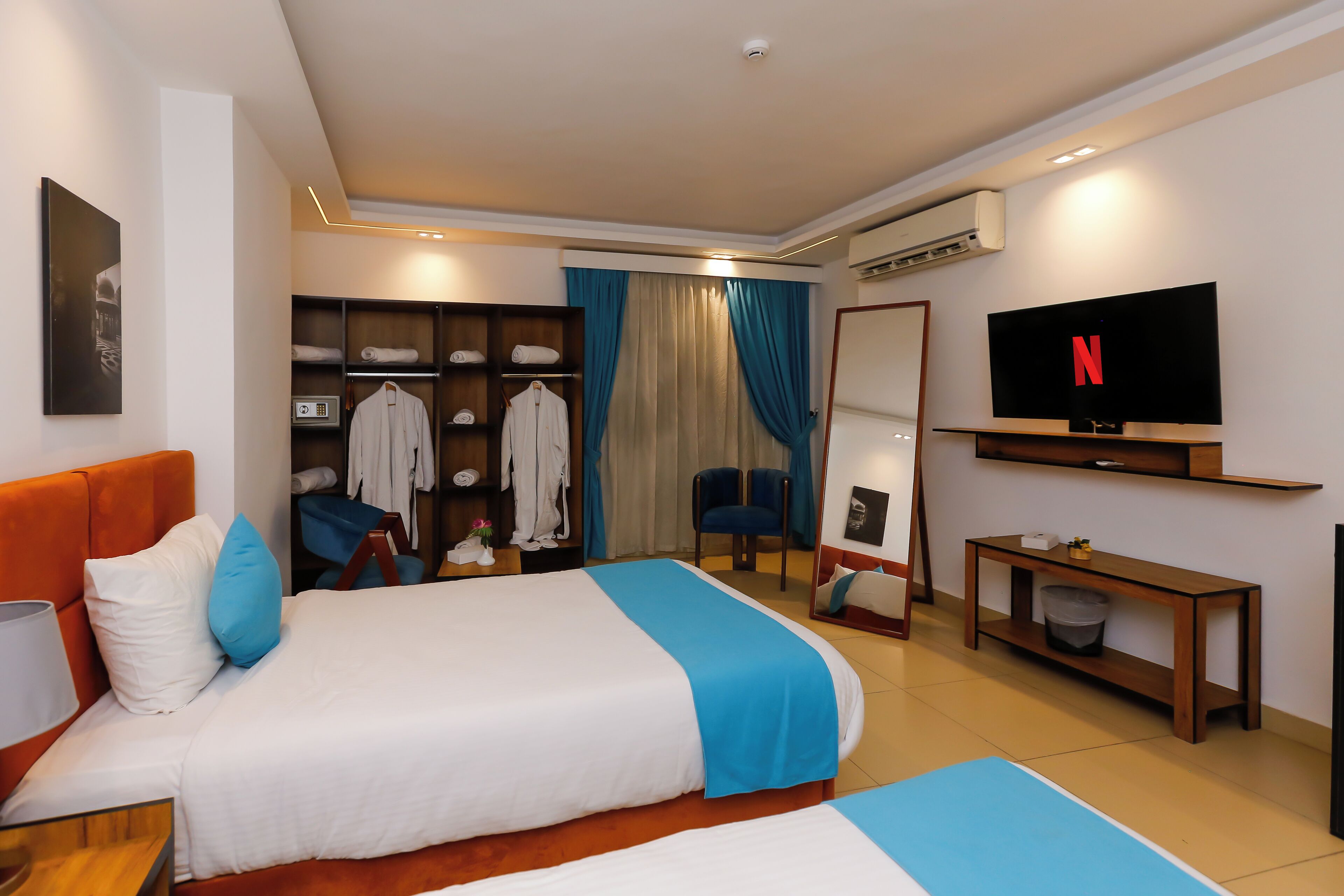 ตู้นิรภัยในห้องพัก, ห้องเก็บเสียง, เตารีด/โต๊ะรีดผ้า, Wi-Fi ฟรี