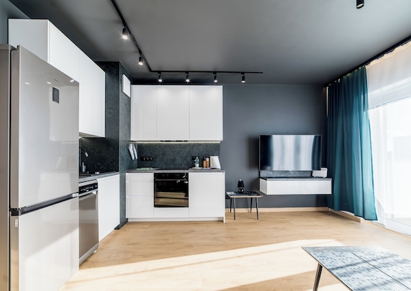 Kühlschrank, Ofen, Herdplatte, Geschirrspüler