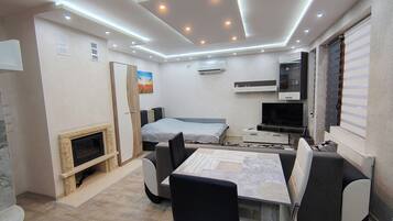 Apartment, Accessible, Smoking | 1 bedroom, soundproofing