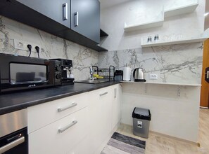 Studio, Multiple Bedrooms, Accessible, Smoking | Interior