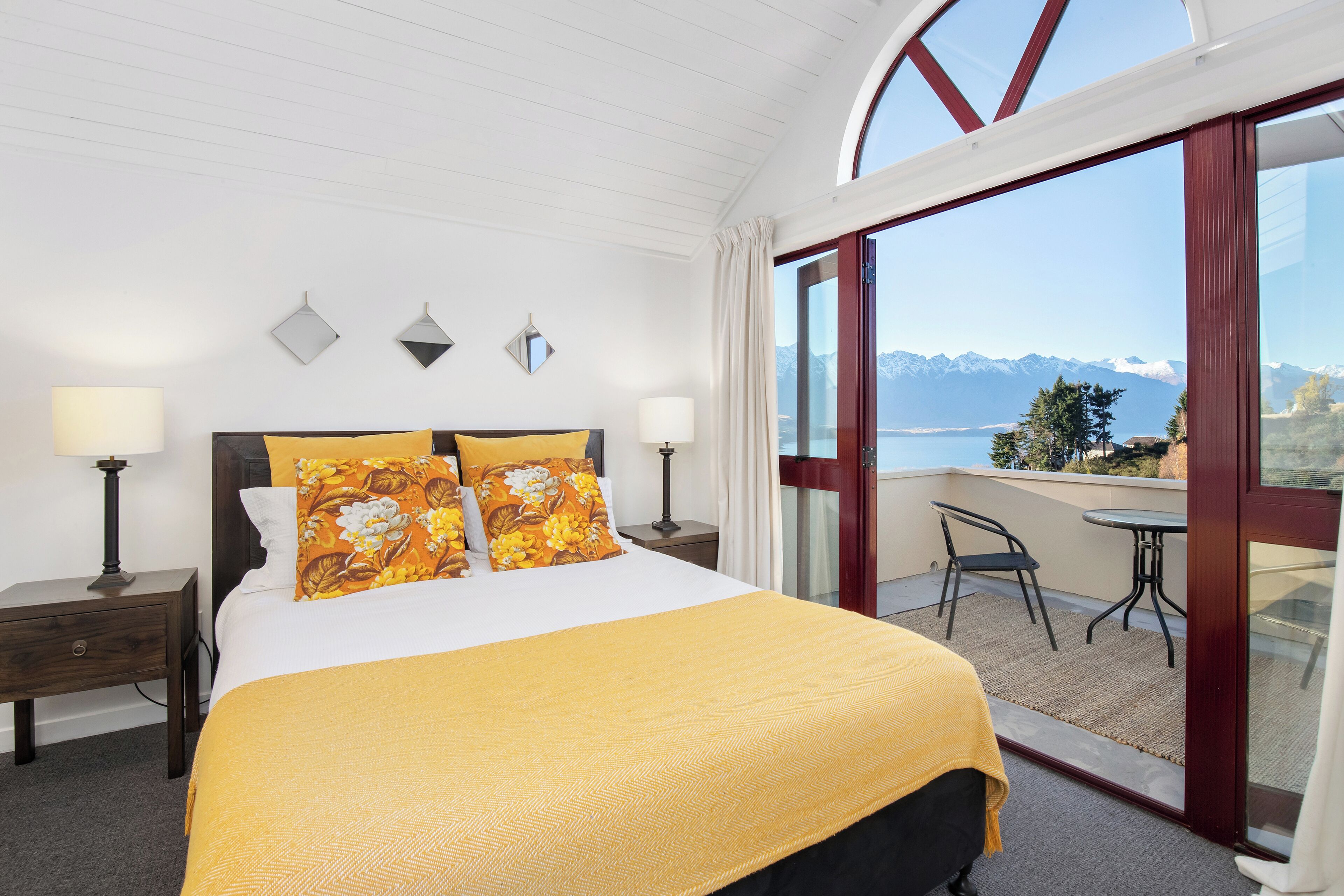 4 Schlafzimmer, Bügeleisen/Bügelbrett, Internetzugang, Bettwäsche